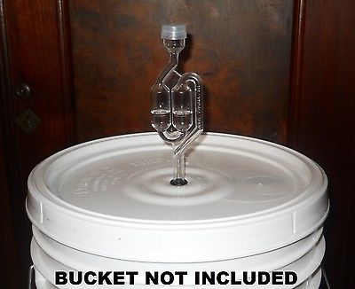 BUCKET LID DRILLED & GROMMETED WITH AIRLOCK FITS MOST 5, 6, & 6.5 GAL FERMENTERS