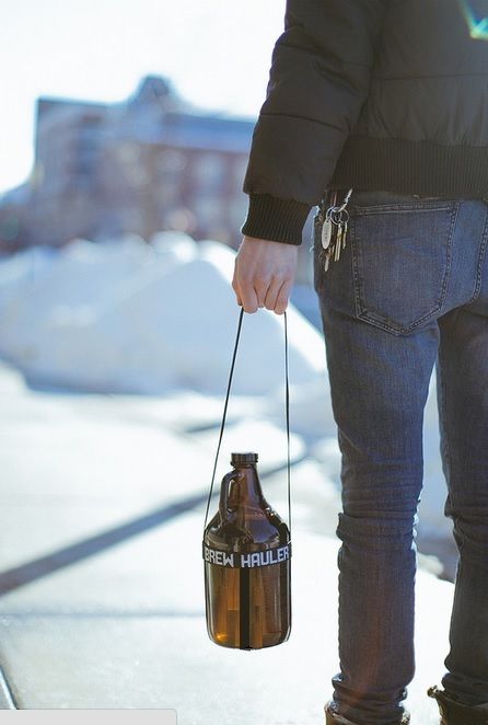 BEER GROWLER SLING MINI BREW HAULER for 1/2 GALLON PUB CRAWLER JUGS IN BLACK NEW - Image 2