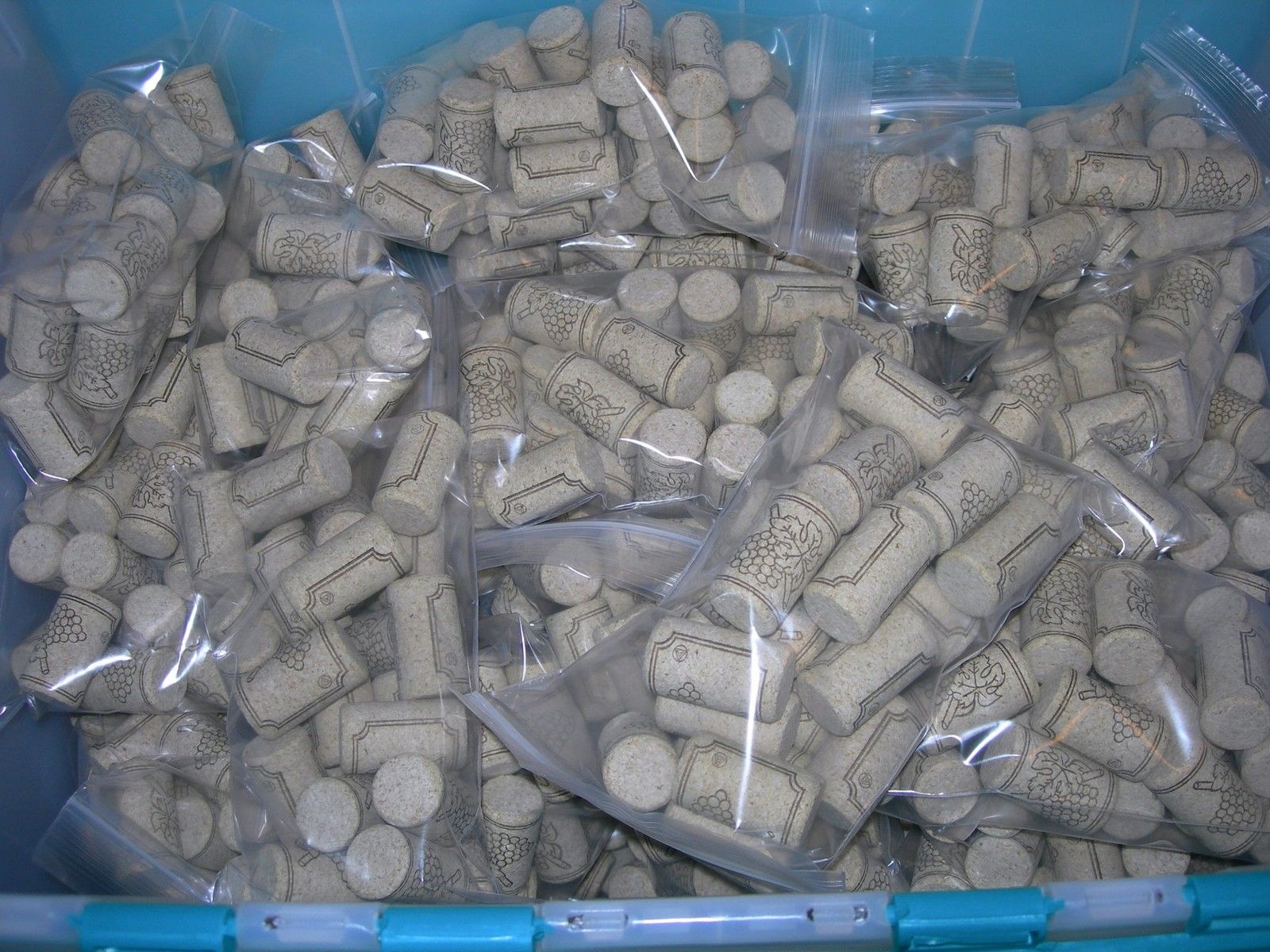 WINE CORKS 25 #8 1.5 NEUTROCORK?? NATURAL AGGLO for CORKING WINE BOTTLES 38x22mm - Image 3