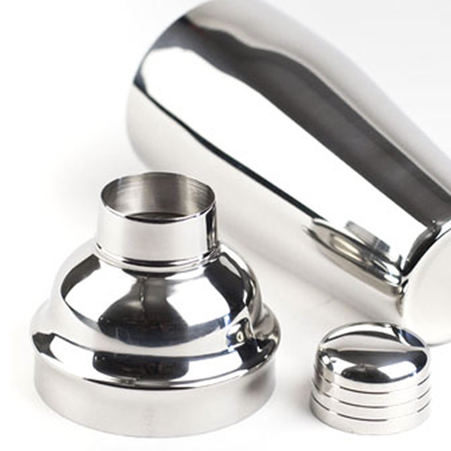 COCKTAIL SHAKER Mirrored Stainless Steel 500ml Bar Shaker with Built-in Strainer and Shot Glass Krome C161 - Image 2