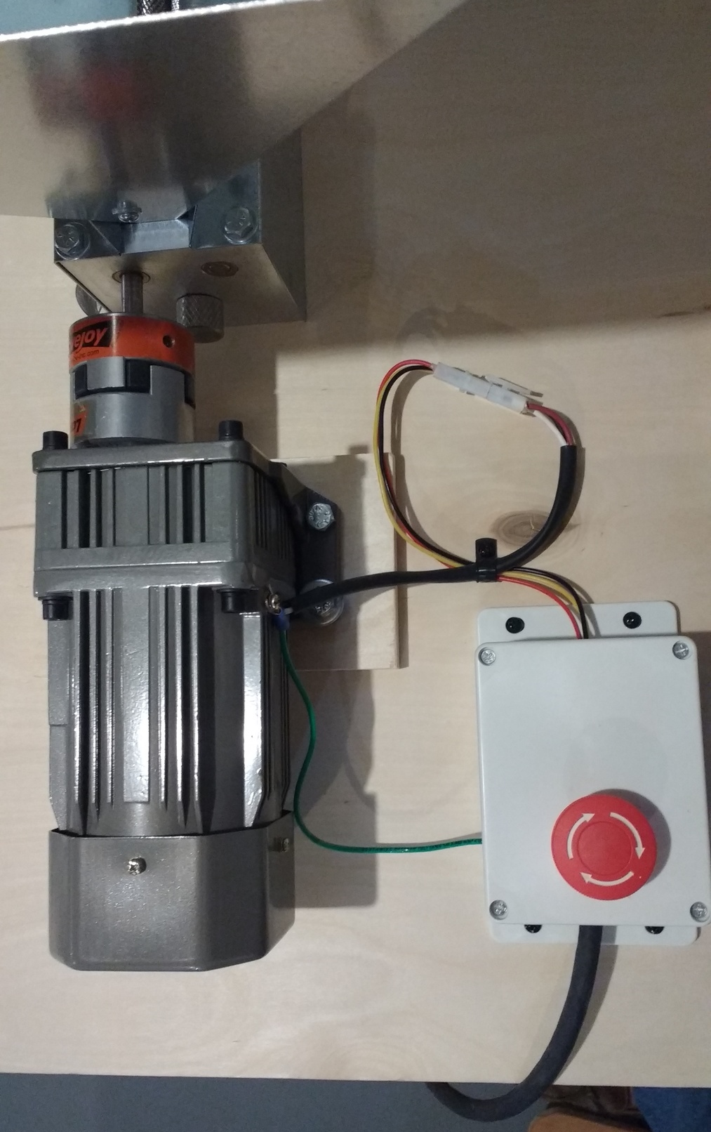 MaltMuncher MOTOR KIT - High Torque 1AMP PERMANENT MOUNT Motor For Your Roller Grain Mill - Image 4