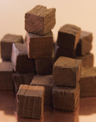 Hungarian OAK CUBES 1 LB MEDIUM-DARK TOAST for FLAVORING WINE BOURBON WHISKEY SHINE