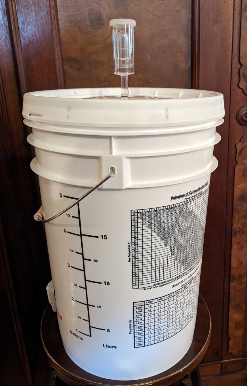 Brewers Best Ale Pail FERMENTATION BUCKET KIT 6.5 Gallon Primary Fermenter w/ LID+AIRLOCK for Home Brewing Beer or Wine - Image 5
